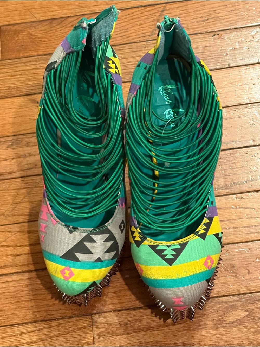 Kush Kouture Spiked Heels, size 10, Green/multi print silver heel - Picture 3 of 11